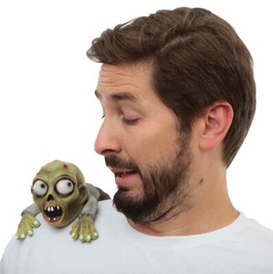 HALLOWEEN-ZOMBIE-SHOULDER-BUDDY-PROP-DECORATION-HAUNTED-HOUSE