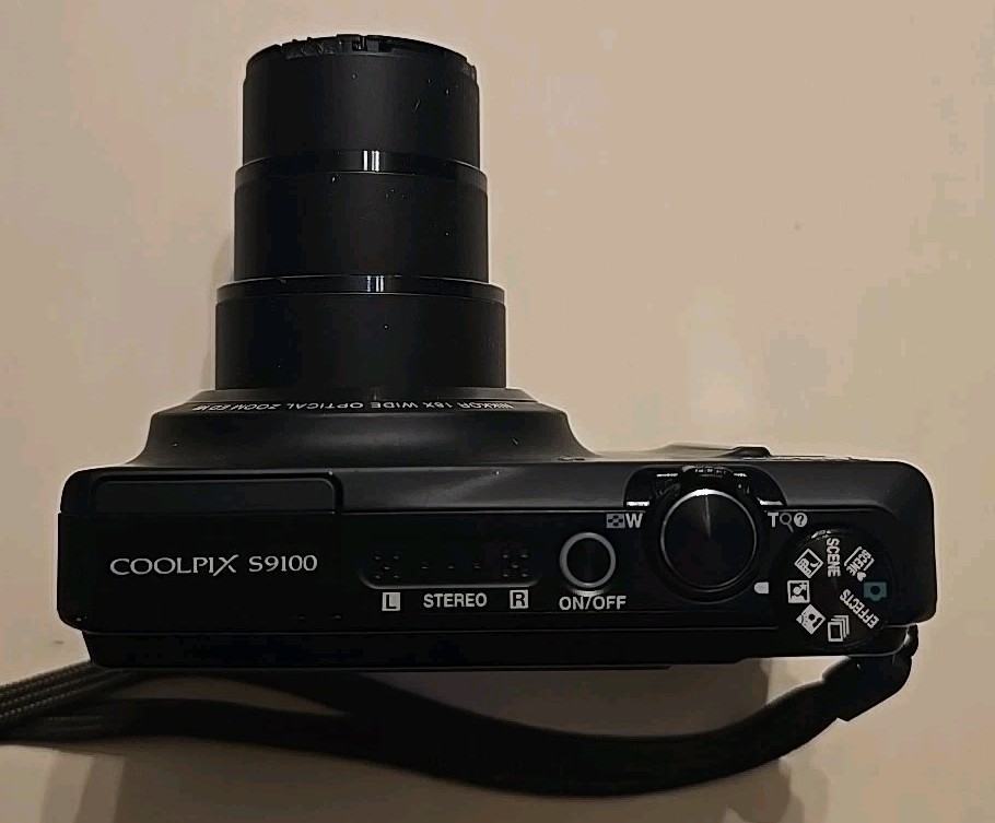Nikon Coolpix S9100 12.1MP Black Digital Camera 18X Wide Zoom