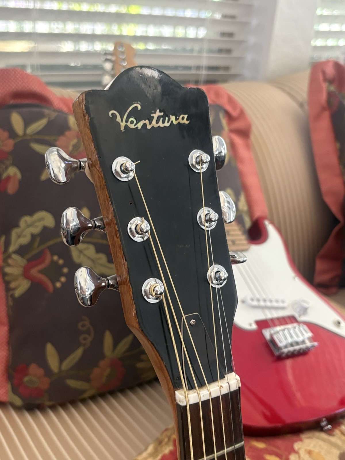 70s Vintage Ventura Bruno Pre Lawsuit Guild Copy Rare D18 Style Acoustic Guitar