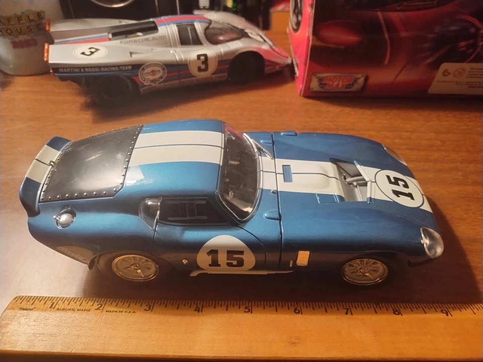 SHELBY COBRA DAYTONA CUPÉ #12 DE 1965 1/18 FIRMA DE CARRETERA 92408 Foto 3 de 4
