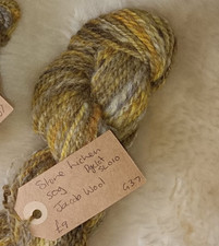 NEU Wolle Schottland 90g (+40g gratis) Curryfarben handgesponnen/-gefärbt  Schaf