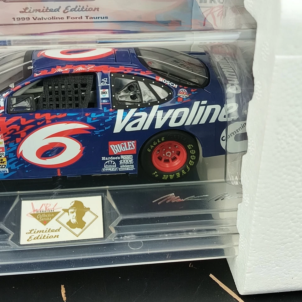 1999 Valvoline Ford Taurus 1/24 Mark Martin #6 Limited To 5004 - Image 4 of 4
