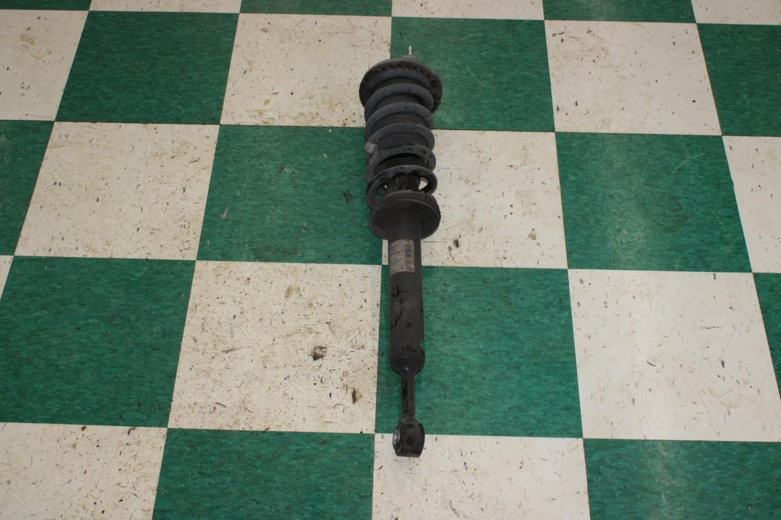 Maserati Ghibli 2014-2024 Front Right Shock absorber spring
