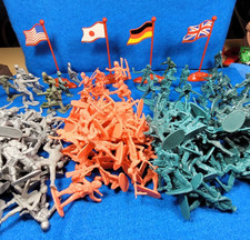 Huge 200 Mixed Lot of 4 Color WWII Theme Army Men Soldiers Plastic  4 Flags