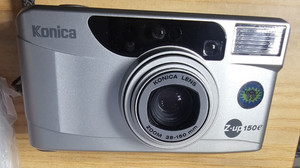 Konica Z Up 150e 35mm Film Point and Shoot Camera Silver - New Battery Fitted