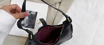 Black leather womens hand bag, like new