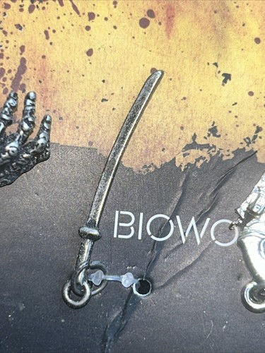 Bioworld The Walking Dead Balestra Katana Zombie Collana 3D Charm Set Regalo ✅ - Foto 5 di 7