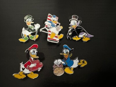 Disney WDW 2025 Hidden Mickey Pin Set Donald Duck Holidays 5 Pins