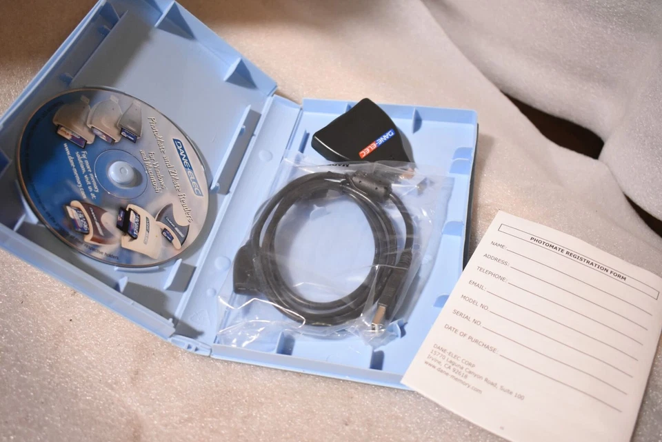 DANE-ELEC ZMATE DA-ZMCF FLASH MEMORY USB CARD READER/WRITER - Image 3 of 4