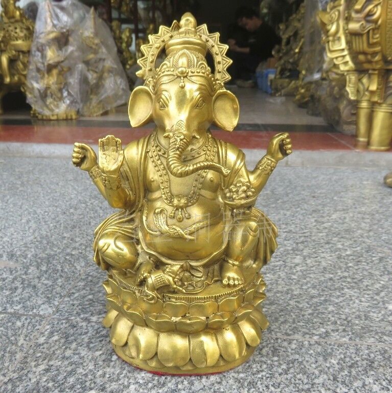 China's Seiko carving pure brass elephant head Buddha statue China's Seiko carving pure brass elephant head Buddha statue