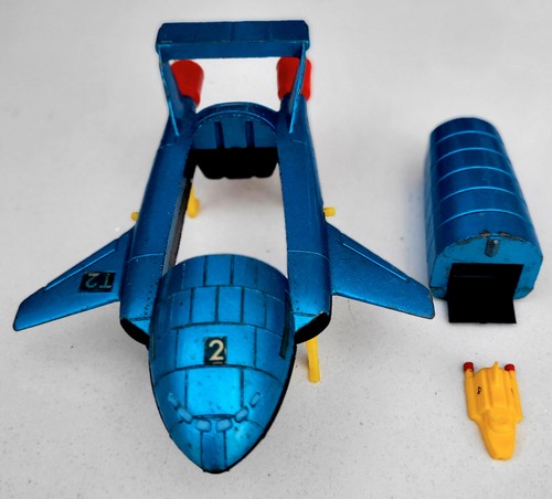 Dinky Thunderbird 2 Die-Cast Model. Complete and working. VG+ - Bild 6 von 6