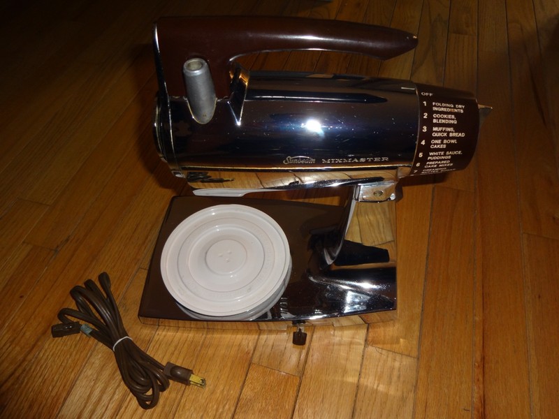 Vintage Sunbeam Mixmaster 12 Speed Mixer Model 1-88, Chrome & Brown Tested Works