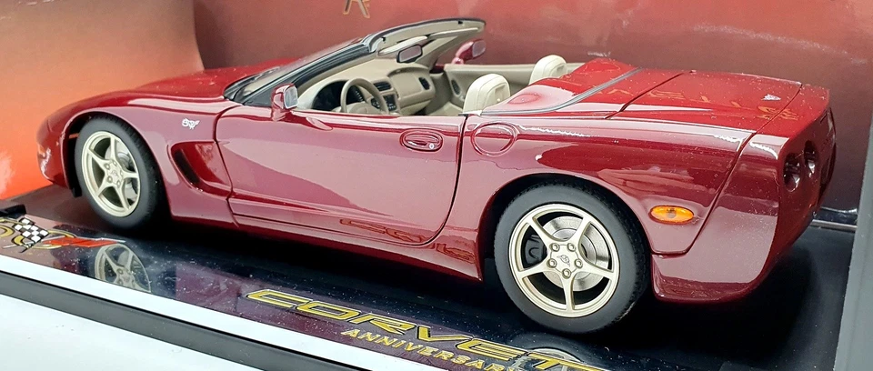 Autoart escala 1/18 fundido 71151 - Chevrolet Corvette 2003 conversível - Vermelho - Imagem 2 de 4
