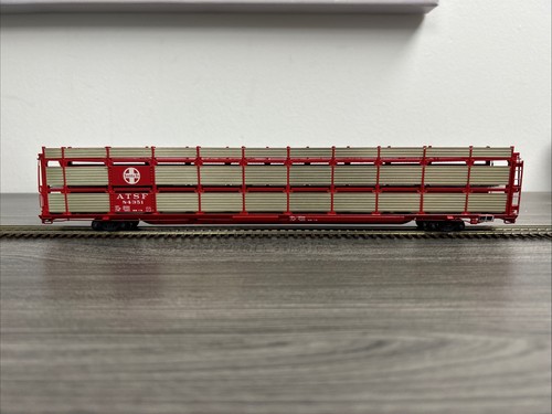 Overland Models HO Latón OMI-1395 Tri-Nivel Auto Rack ATSF #84351 *Pintura Personalizada | Zustand: Used