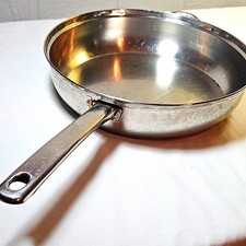 Stainless Steel 5 qt Saute Pan 11 in Round 4.75 in Deep Long Handle Silver
