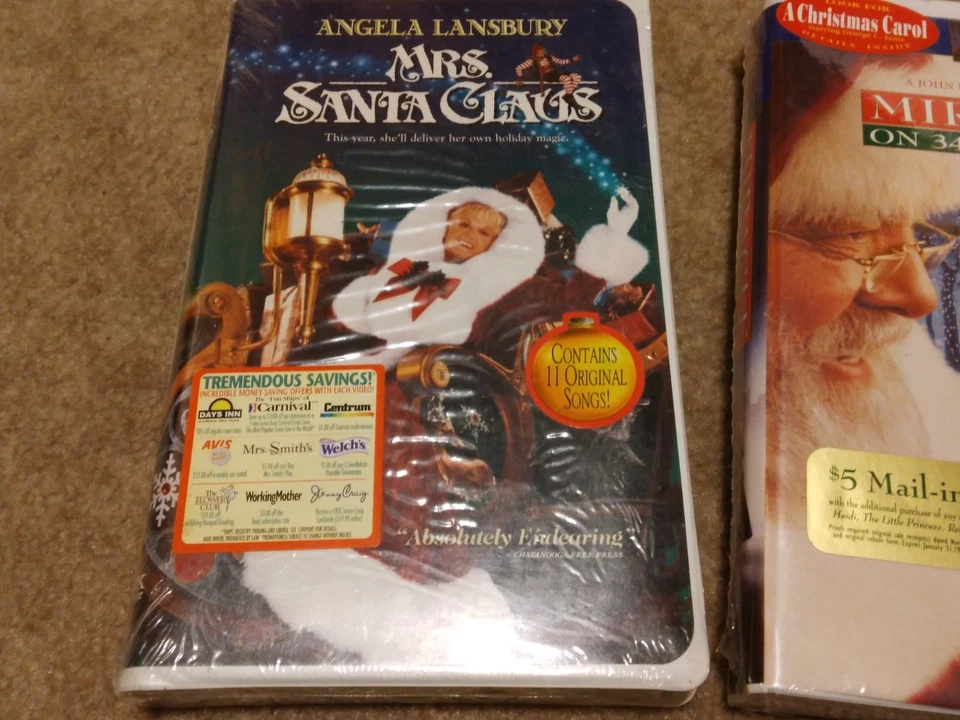 3 NEW VHS Christmas Classics Mr's Santa Claus, Miracle 34th St, Wooden Soldiers - Image 2 of 4