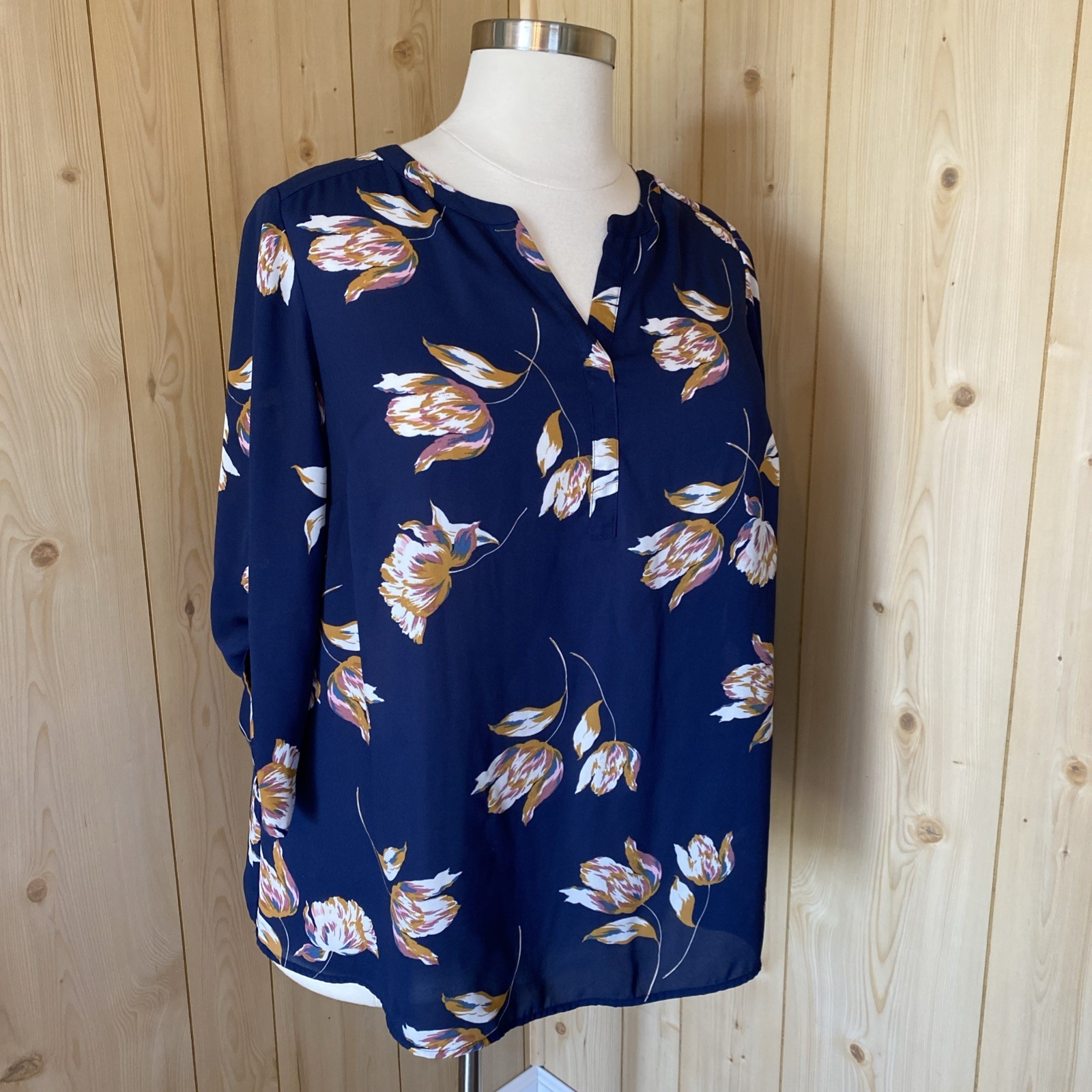 Daniel Rainn Floral Popover Blouse Navy Blue Women’s 2X