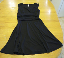 Avon Women's Little Black Dress V Neck Sleeveless A-Line Flare size Medium