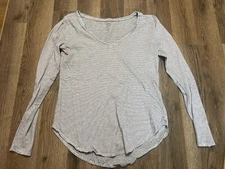 Old Navy Shirt, Women's Size XS, Black White, Striped, V-neck, 3/4 Sleeve