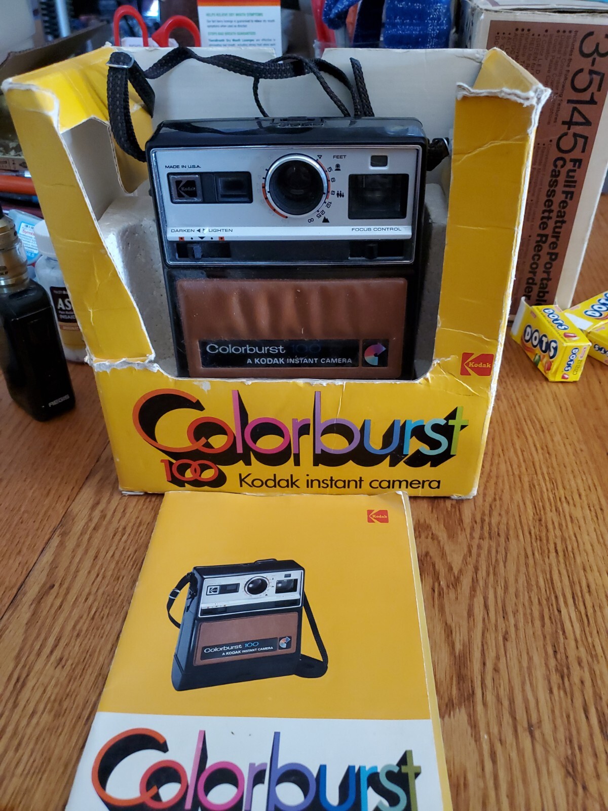 Kodak instant camera colorburst 100 with box and mauals-image