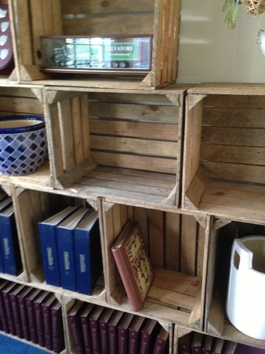 EUROPEAN VINTAGE WOODEN APPLE FRUIT CRATE RUSTIC OLD BUSHEL BOX CHRISTMAS HAMPER - 第 8/12 張圖片