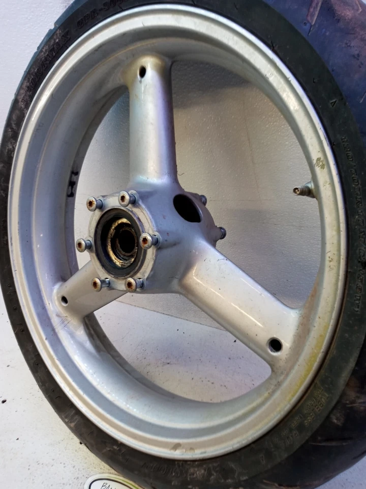 Llanta delantera recta Triumph 955i Daytona 1997 #T2005196 Foto 3 de 4