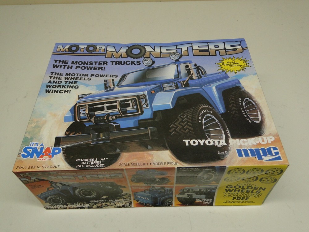 Toyota Pickup MPC Model Kit #1-2501 Motorized Monster Truck  