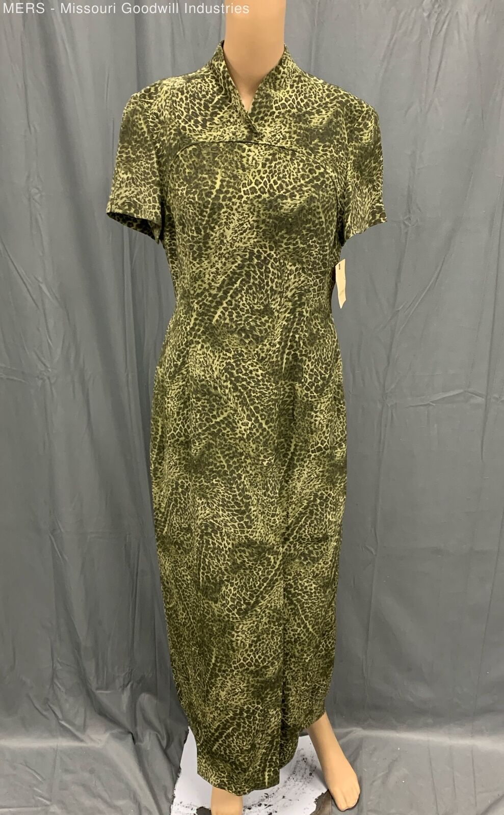 Dana Buchman Women Olive Silk Short Sleeve Asian Inspired Sage Dress - Size 8