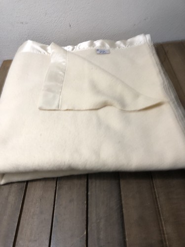 Faribo Queen 100% Pure Wool Blanket Beige Satin 94x96" Faribault Woolen Mill MN - Zdjęcie 8 z 9