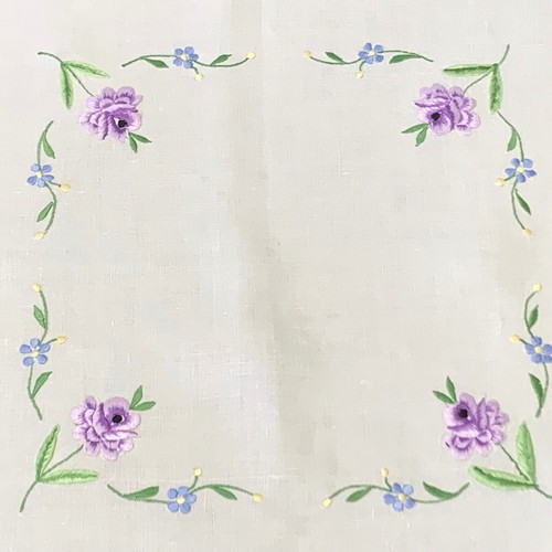 New No tags - Light Cream Linen SUPPER CLOTH  Square 84cm Lilac Rose Embroidery - Picture 1 of 6