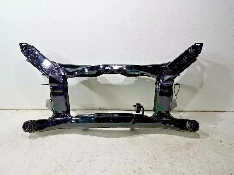 2000-2004 Subaru Legacy Rear subframe CrossMember Assembly OEM - Image 2 of 4