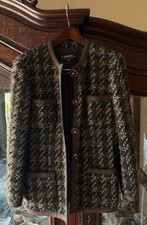 Vintage CHANEL Tweed Boucl  Wool Jacket with Logo Buttons Size 40
