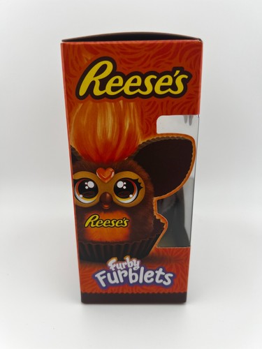 Furby Furblets REESE'S Peanut Butter Cup 3-Inch Over 45 Sounds (Speak Furbish) - Picture 4 of 5