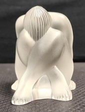 Lalique France - Cristallo Donna Nuda Seduta Accovacciata 