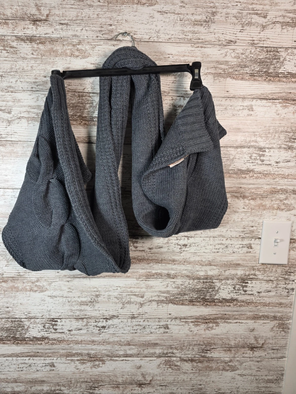 Tory Burch Scarf Womens One Size Charcoal Gray 100% Merino Wool Cable Knit Cozy