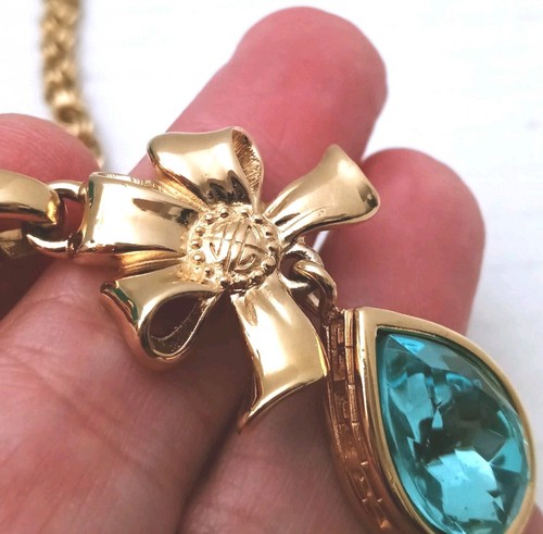 Givenchy Vintage Logo Bow Necklace 4G Blue Crystal Pendant Gold Chunky Signed - Picture 4 of 10