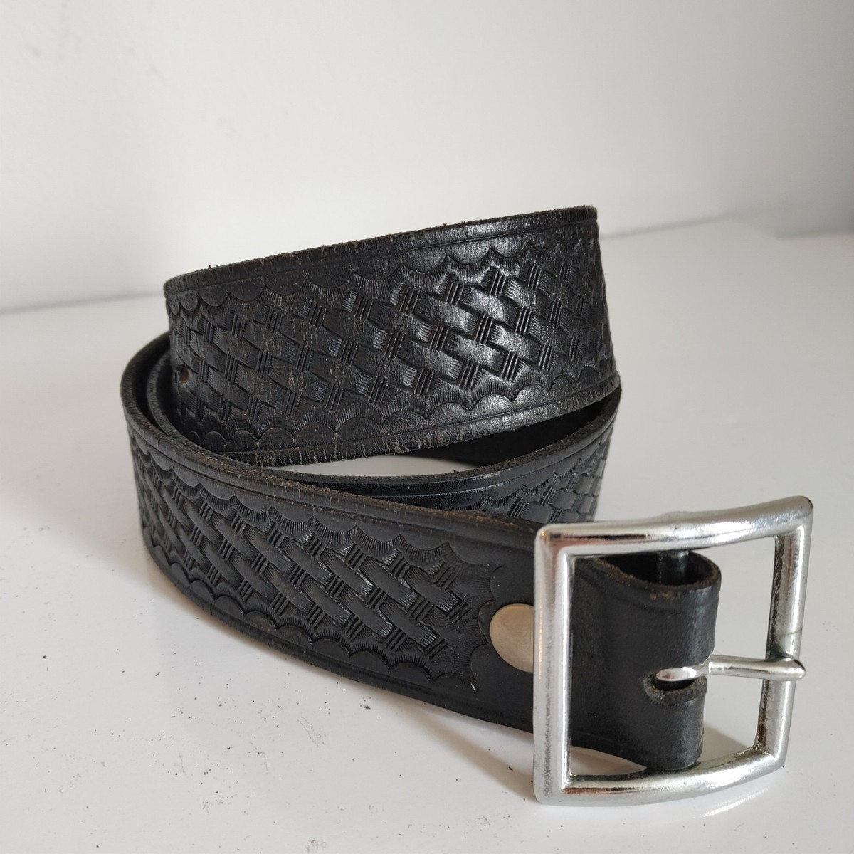 Vintage Black Leather Shop #1141 Belt W/Wrapped Buckle Vintage Black Leather F01406 Casual Belt with Steel Buckle  main image 4