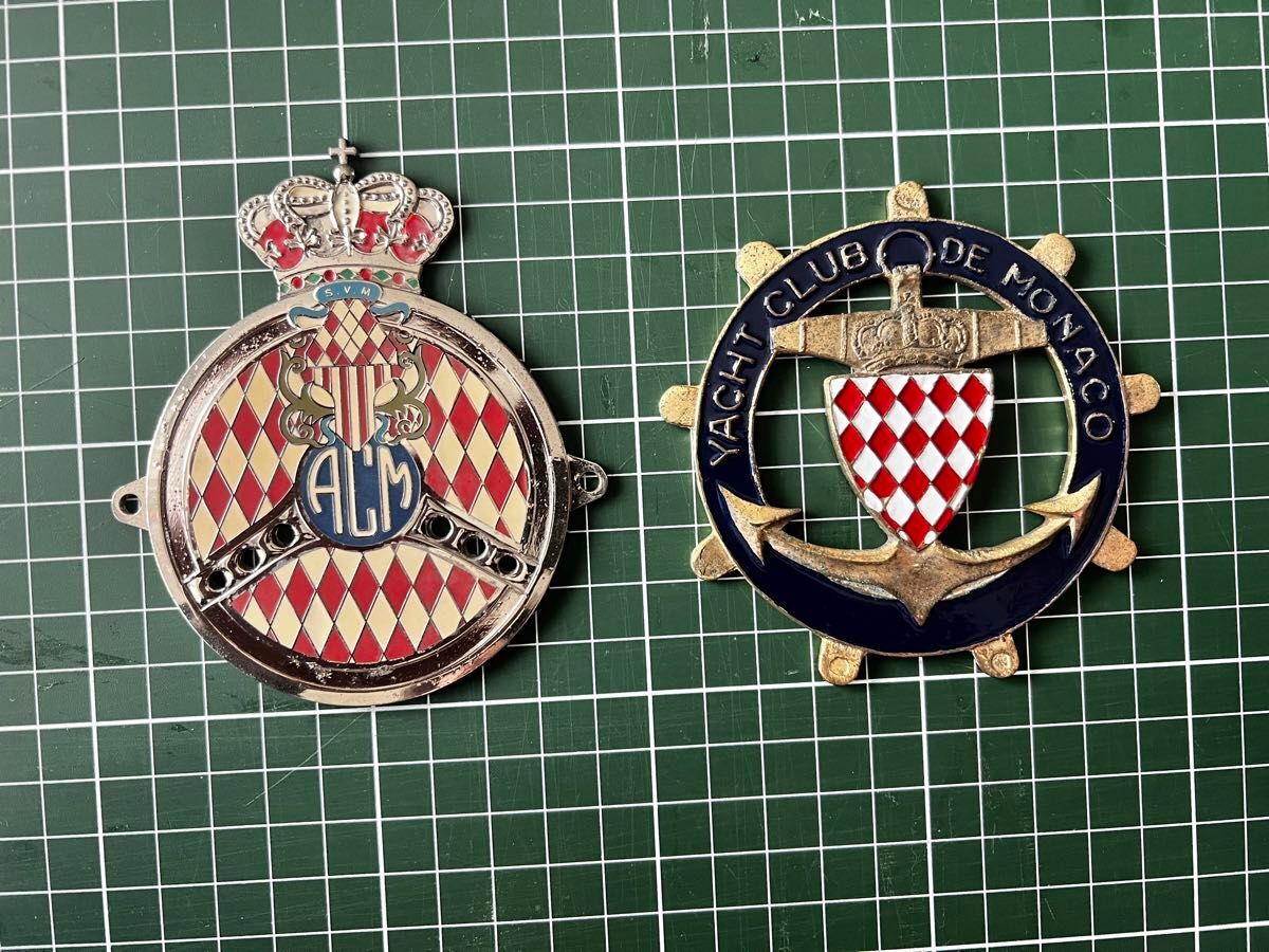 AUTOMOBILE OF MONACO ACM CUSTOM Original Automobile Club de Monaco (ACM) Gold Badge – 2011  main image 3