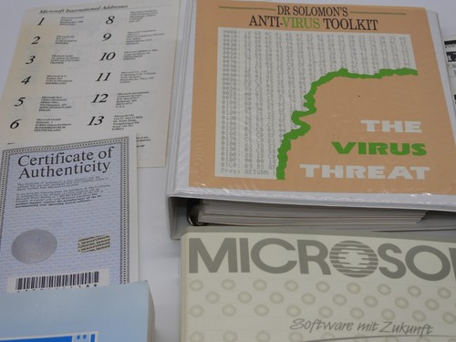 MICROSOFT Handbücher, Ordner, Aufkleber, Übersichtskarten,...... - Bild 6 von 9