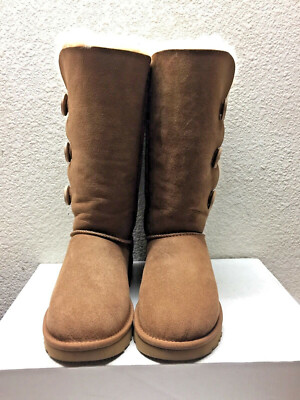 UGG BAILEY BUTTON TRIPLET II TALL CHESTNUT WATER RESISTANT