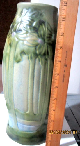 ROSEVILLE GREEN VISTA 12 INCH  VASE