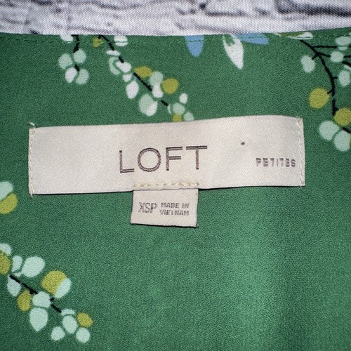 Loft Women’s Green Floral Flutter Sleeve Pullover Size XSP - Picture 4 of 12