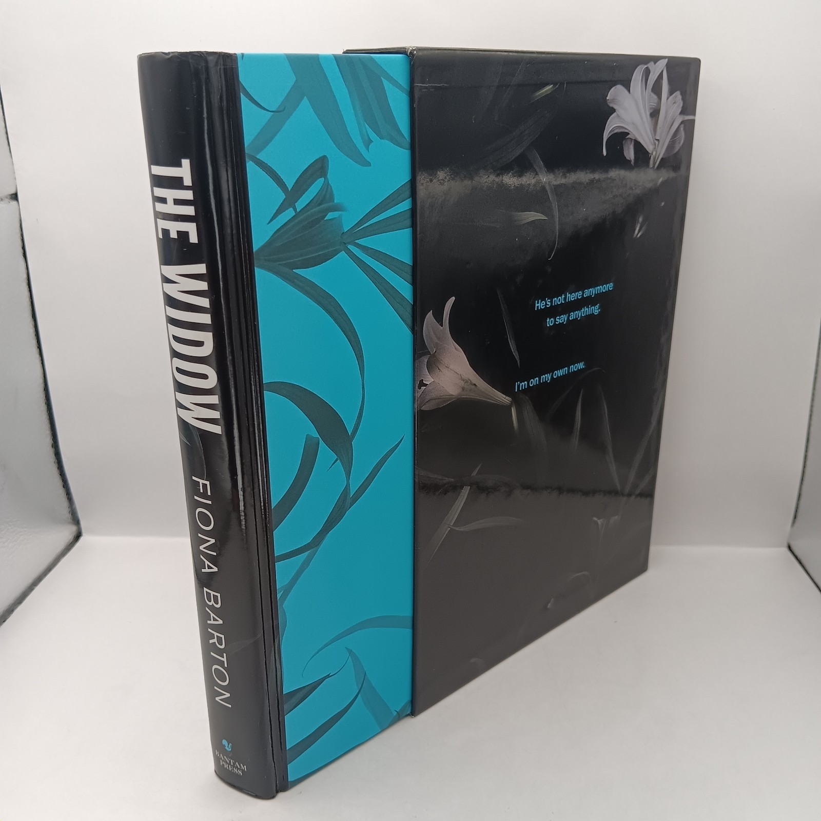 The Widow By Fiona Barton Signed Book Hardcover Slipcase UK 1st Edition #195