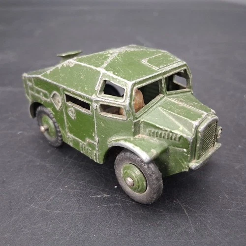 Vintage Diecast Dinky Toys Field Artillery Tractor 688 Green Military