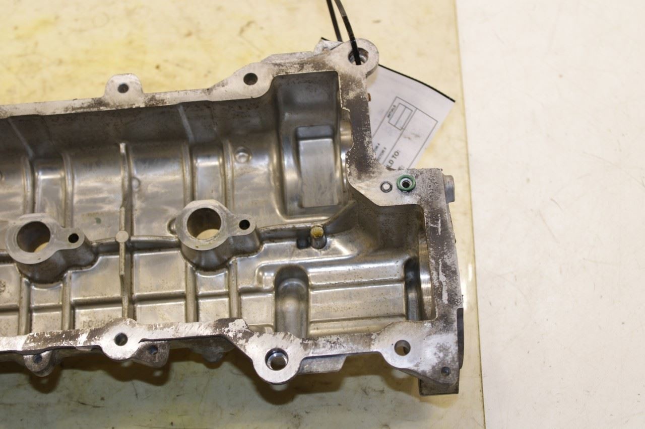 2014-21 Maserati Ghibli S Q4 3.0L Right Engine Cylinder Head Valve Cover 298701