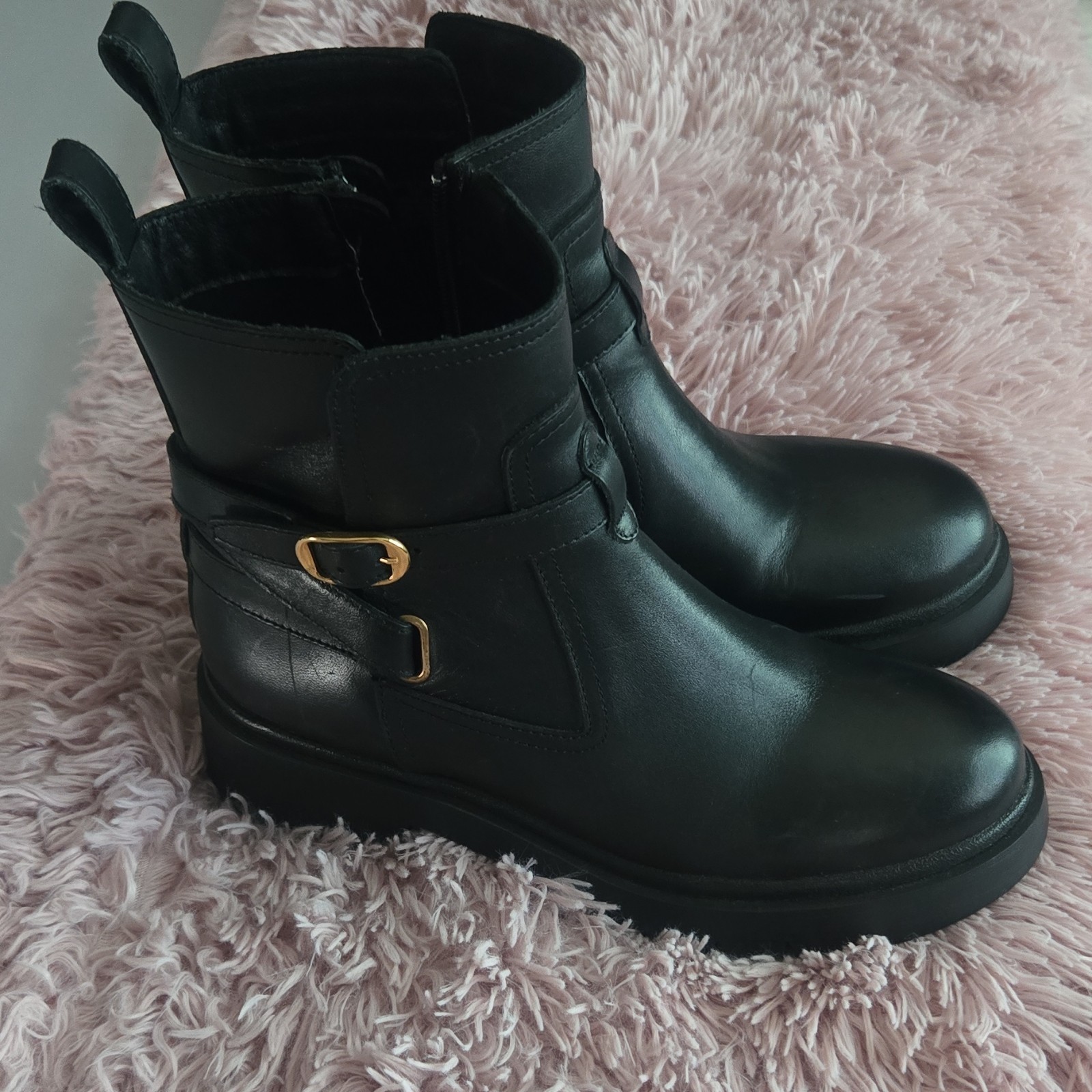 Steve Madden Colletta Black Leather Biker Ankle Boots Buckle Zip Women's Size 9