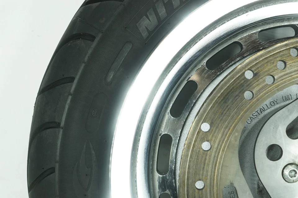 2005 Harley Sportster XL1200 C Custom OEM pneu aro de roda traseira 150/80B16 16" - Imagem 3 de 4