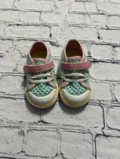 See Kai Run, Saylor Water-Friendly Sneakers Size 6
