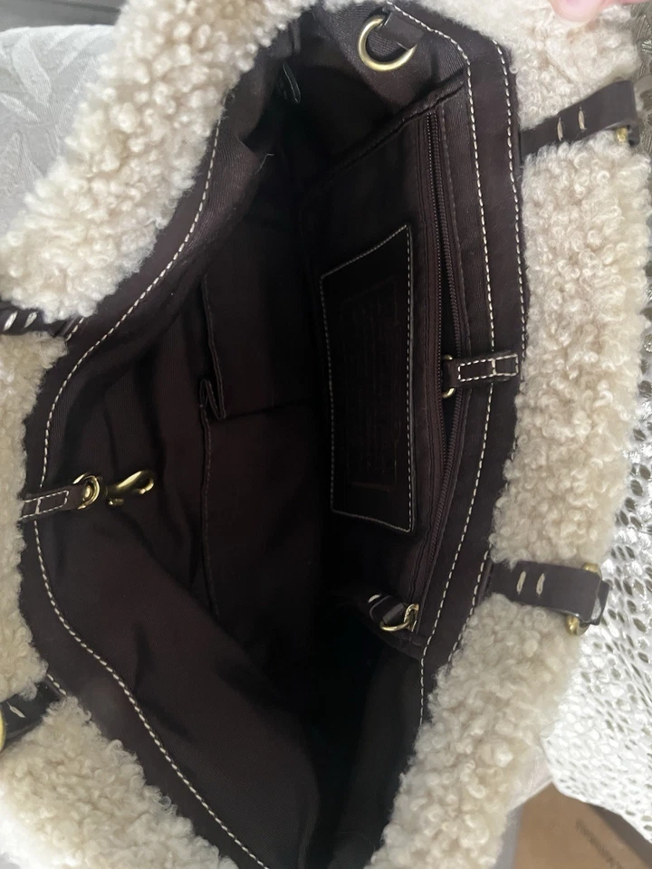 Coach Off White Fur Lined Handbag Purse with Matching Wristlet and Wallet Set - Image 4 of 4