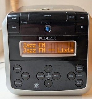 Roberts Sound 38 DAB DAB FM stereo clock radio and CD. Nice condition. Working